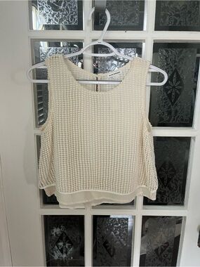 Club Monaco Cream Textured Sleeveless Mesh Overlay Top | Summer Outfits | Small